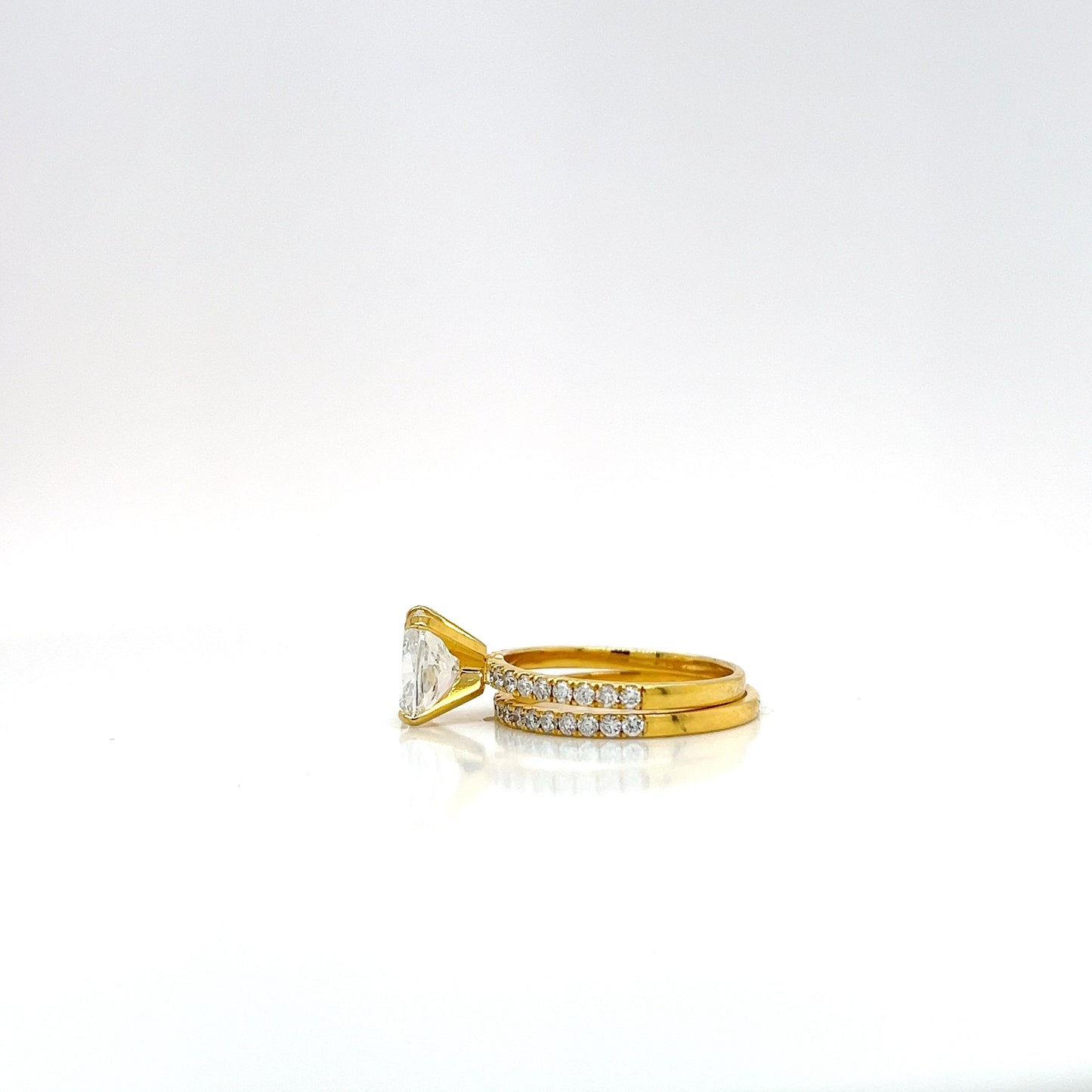 14KY Lab Grown Diamond Solitaire Cushion 3.00cttw Ring - 2.02ct E/VS1 IGI Certified with Band